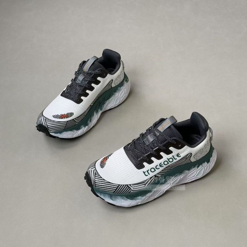 2026 Nieuwe hardloopschoenen v - Men'S Shoes Vs Women'S Size recensie en prijs